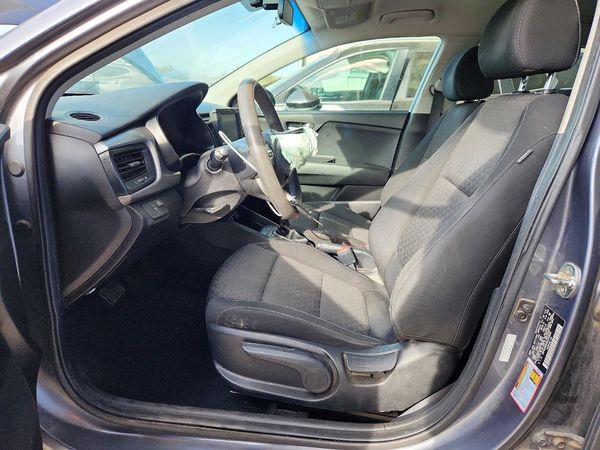 2019 KIA RIO — DENT