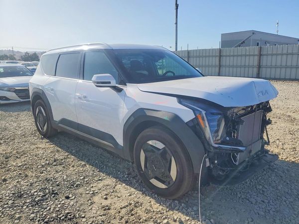 2025 KIA EV9 Wind