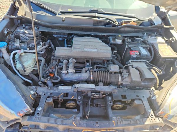 2020 HONDA CR-V — Engine bay