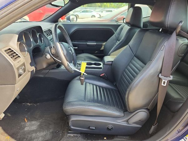 2013 DODGE CHALLENGER — DENT