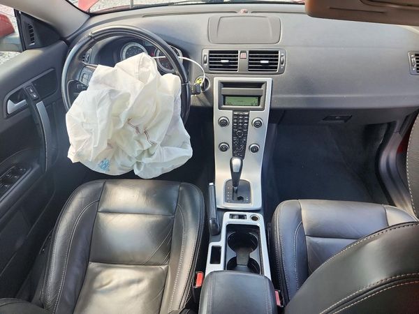 2012 VOLVO C70