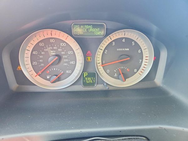 2012 VOLVO C70