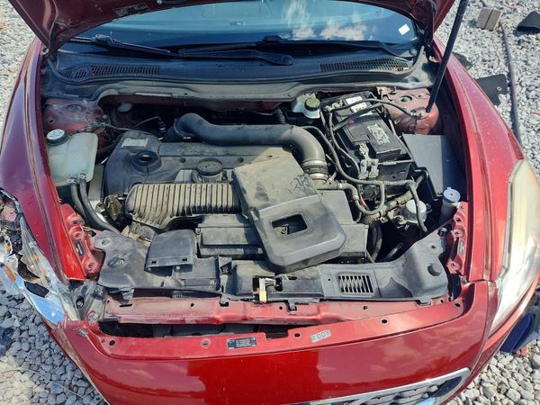 2012 VOLVO C70