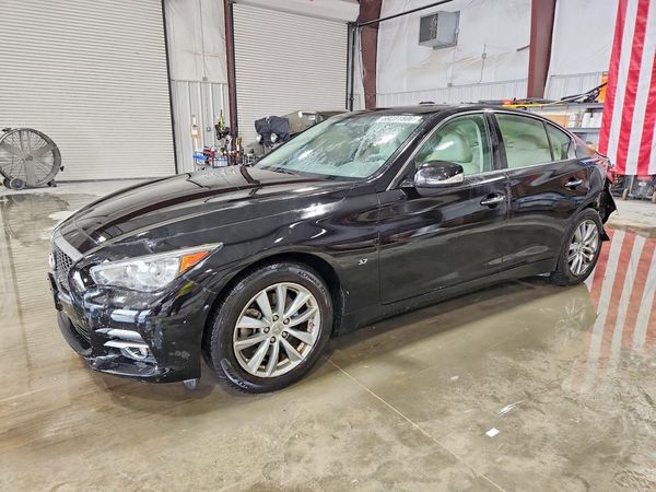 2015 INFINITI Q50