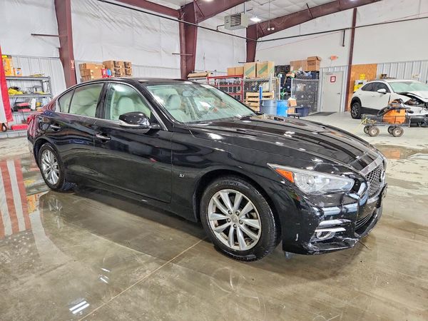 2015 INFINITI Q50