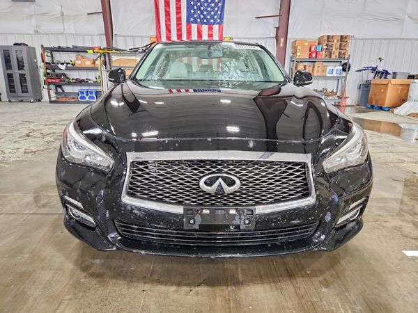 2015 INFINITI Q50