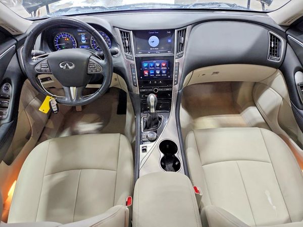 2015 INFINITI Q50