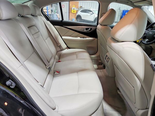2015 INFINITI Q50