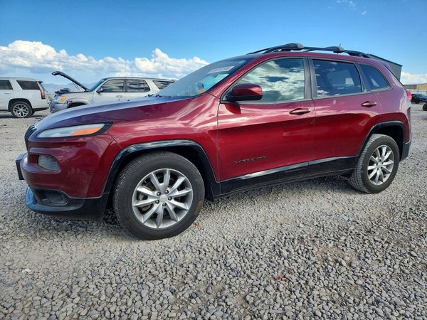2018 JEEP CHEROKEE — Front 3/4