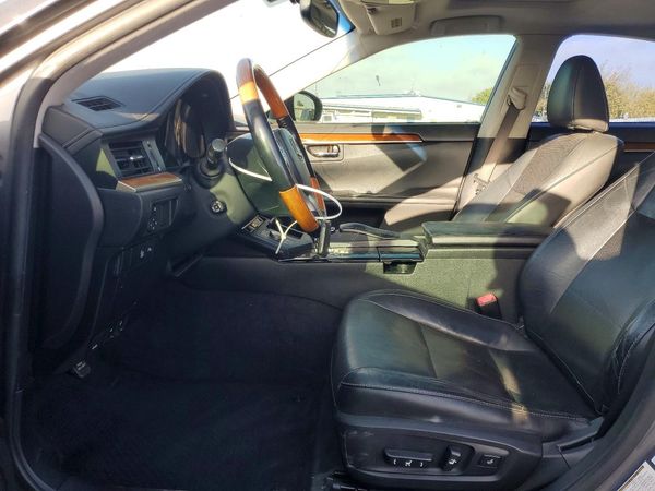2013 LEXUS ES 300h — DENT