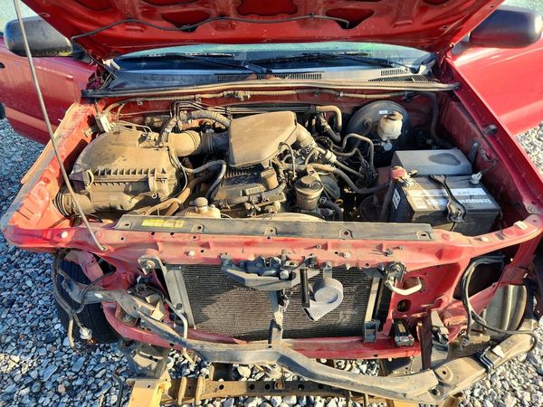 2013 TOYOTA TACOMA Delux — Engine bay