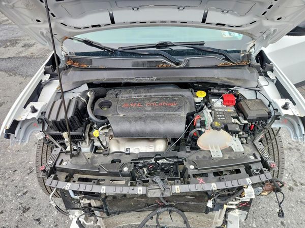 2022 JEEP COMPASS — Engine bay