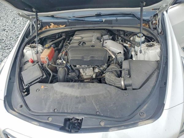 2019 CADILLAC CTS — Engine bay