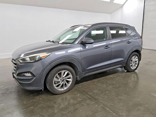 2016 HYUNDAI TUCSON — Front 3/4