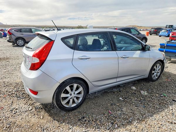2012 HYUNDAI ACCENT GLS (Middle grade)