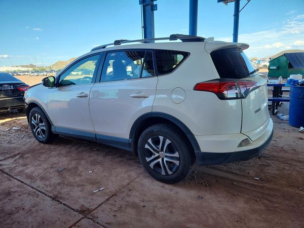 2018 TOYOTA RAV4 LE — DSRA