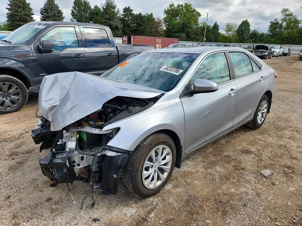 2017 TOYOTA CAMRY — DSFA — Front 3/4