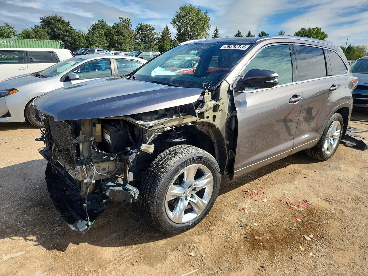 2015 TOYOTA HIGHLANDER Base/Hybrid — Front 3/4