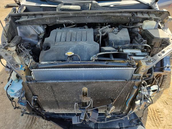 2015 TOYOTA HIGHLANDER Base/Hybrid — Engine bay