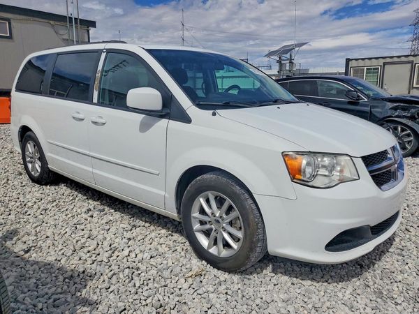 2015 DODGE GRAND CARAVAN SXT — Passenger 3/4