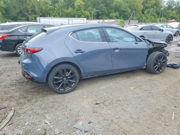 2023 MAZDA 3 Premium Package — PSRA