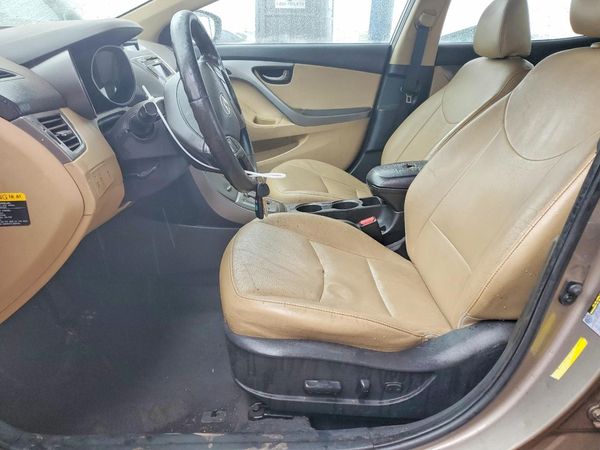2013 HYUNDAI ELANTRA — DENT