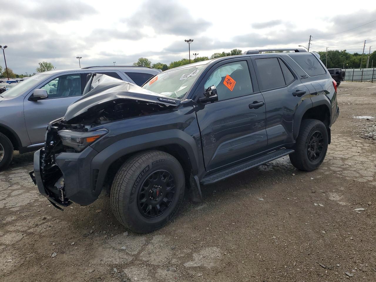 2025 TOYOTA 4RUNNER — Front 3/4