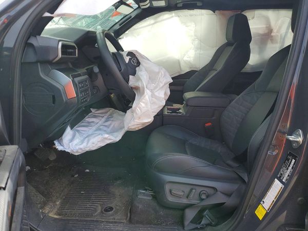 2025 TOYOTA 4RUNNER — DENT