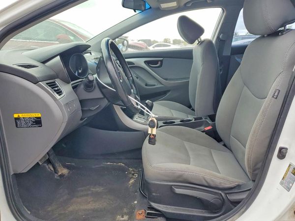 2013 HYUNDAI ELANTRA — DENT