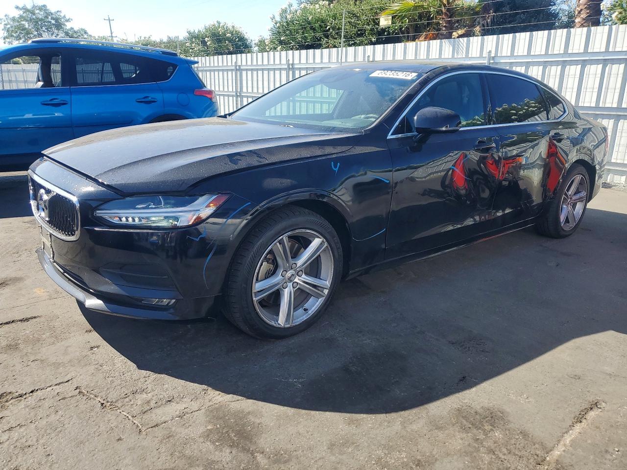2019 VOLVO S90 — Front 3/4