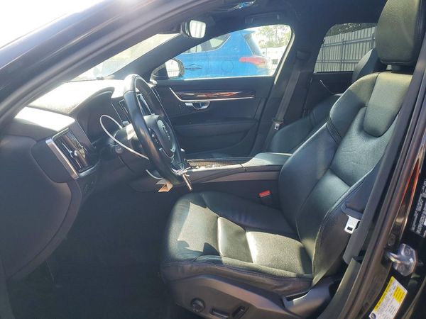 2019 VOLVO S90 — DENT