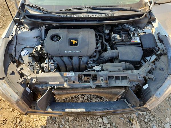 2018 KIA FORTE — Engine bay