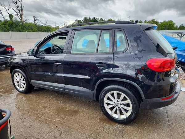 2017 VOLKSWAGEN TIGUAN