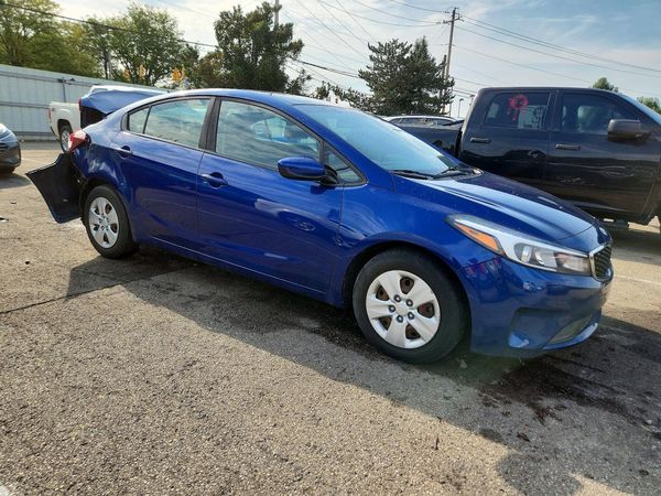 2018 KIA FORTE LX Base