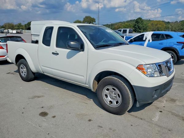 2018 NISSAN FRONTIER — Passenger 3/4