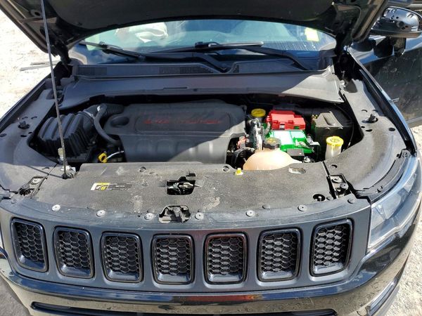 2020 JEEP COMPASS — Engine bay