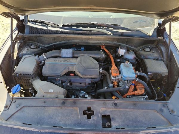 2022 HYUNDAI SANTA FE SEL Convenience — Engine bay