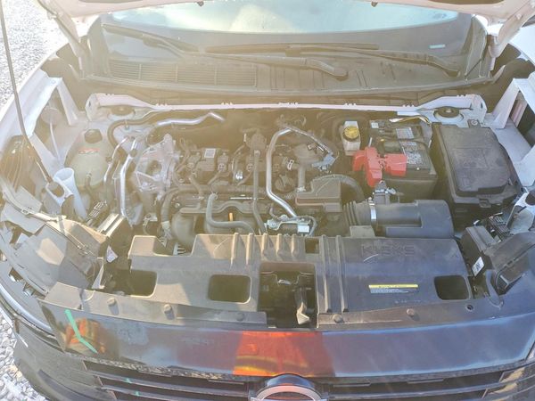 2025 NISSAN KICKS — Engine bay
