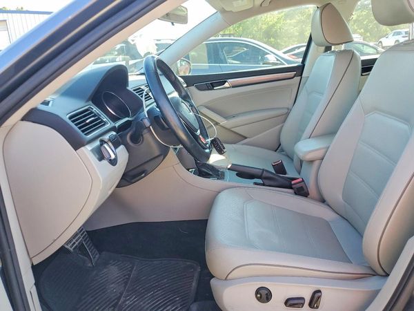 2018 VOLKSWAGEN PASSAT — DENT