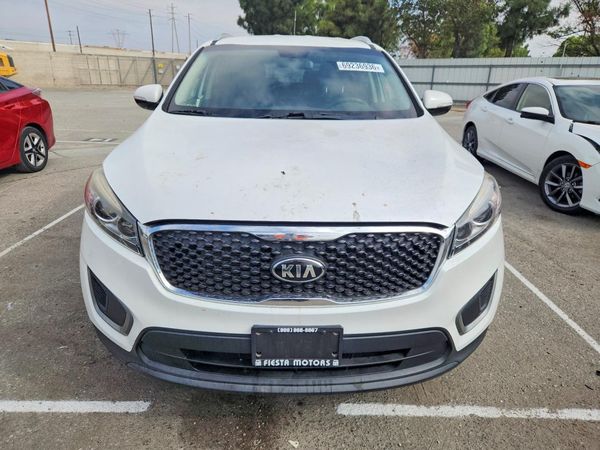 2016 KIA SORENTO L / LX
