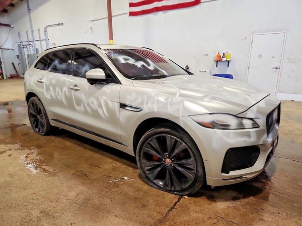 2017 JAGUAR F-PACE