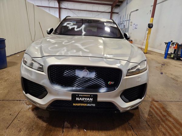 2017 JAGUAR F-PACE
