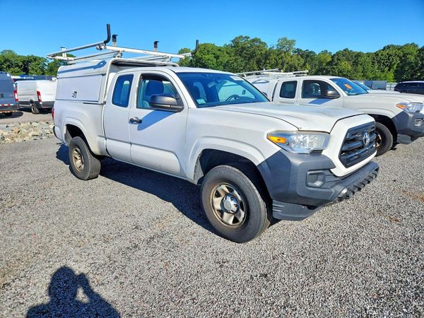 2016 TOYOTA TACOMA