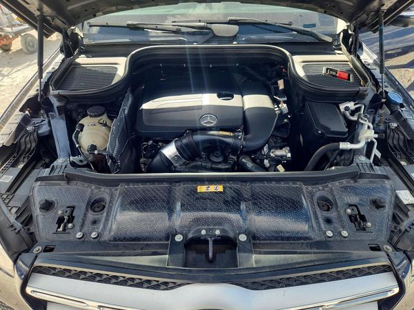 2021 MERCEDES-BENZ GLE-CLASS GLE350 — Engine bay