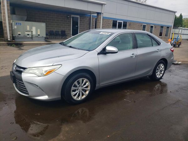 2016 TOYOTA CAMRY — DSFA — Front 3/4