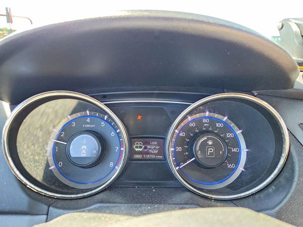 2012 HYUNDAI SONATA Middle-low level — Passenger 3/4