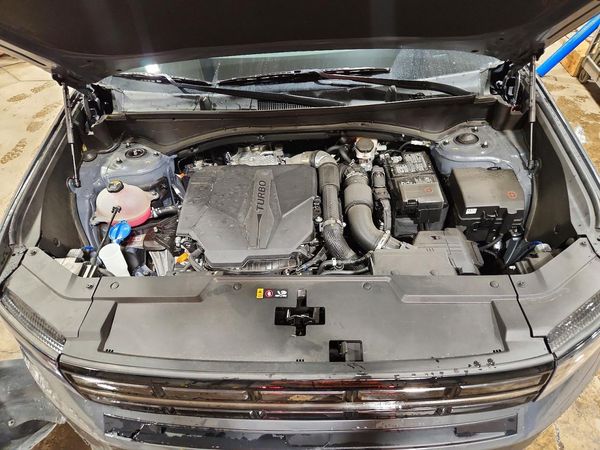 2025 HYUNDAI SANTA FE XRT — Engine bay