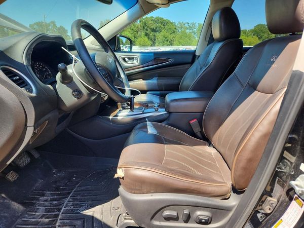 2013 INFINITI JX35 — DENT