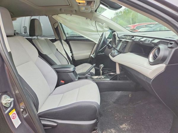 2018 TOYOTA RAV4 Adventure/XLE — DENT