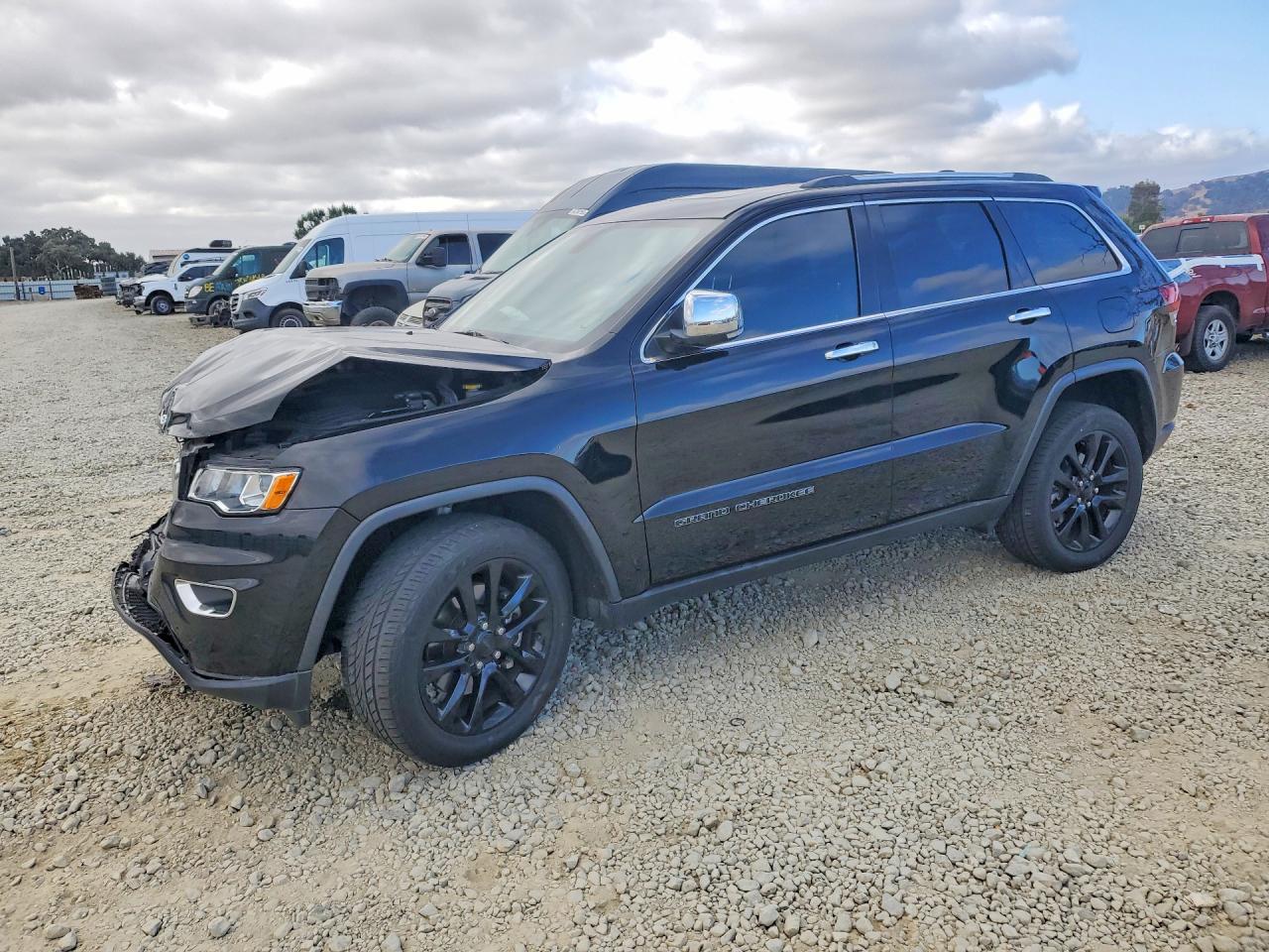 2021 JEEP GRAND CHEROKEE — Front 3/4